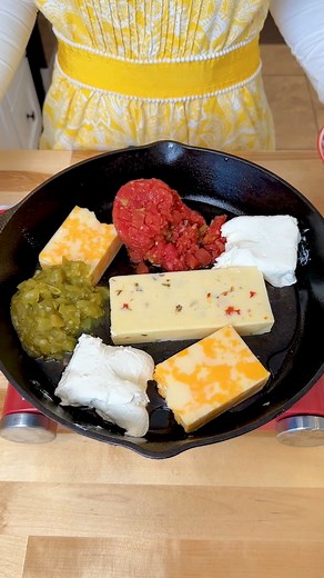 29M views · 246K reactions | Only way I make cheese dip I'll never go back to my old cheese dip after learning this cast iron recipe. This original video was produced by Network Media, LLC and Liz & Jeff. | Home Hacks & Easy Snacks | Facebook