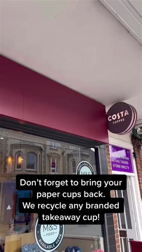 It’s super easy to recycle your paper cups with us 🙌🏼♻️ Hand them to your barista or put them in the designated cup recycling bin in your local store and we’ll do the rest! #recyclingweek