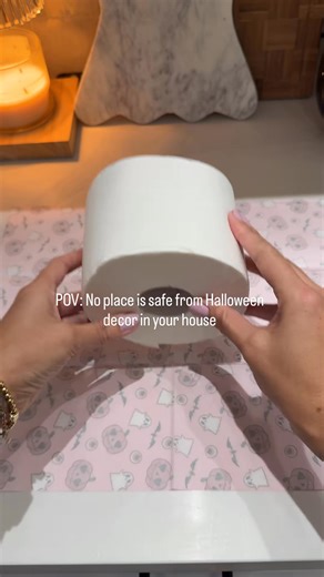 No place is safe and this is such a fun way to decorate the bathroom for Halloween👻 cre: krystaldunn_ #DIYHalloween #halloweendecor #SpookySeason #SpookyDecor #FallCrafts #HalloweenVibes #octobervibes #diycrafts #halloweenbathroom | Halloween Fall