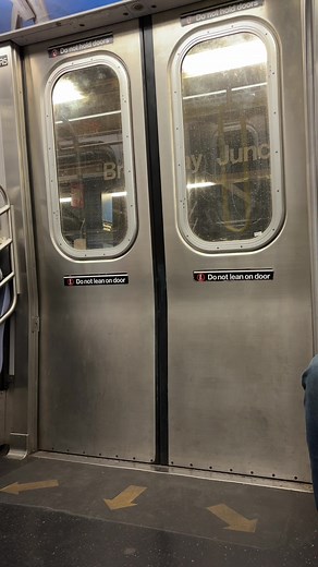 Alstom R160-1 (C) train’s doors and announcements at Bway Jct #fyp #newyorkcity #brooklyn #eastnewyork #mta #nycsubway #r160 #subwaytrain #traindoors #trainannouncement #standclearoftheclosingdoorsplease