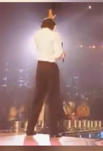 David Spade Channels Neil Diamond in Lost & Found