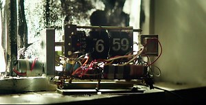 Watch: First Trailer for Netlix's Futuristic Time Loop Sci-Fi Movie 'ARQ' | FirstShowing.net