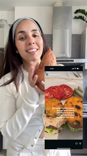 Yazmin Yeara on Instagram: "Hoy en “ What’s for Lunch” vamos hacer la hamburguesa favorita de @haileybieber Si quieres la receta comenta 👇🏼"