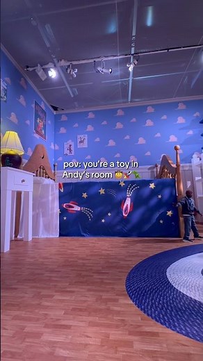 Mundo Pixar experience in London 🚀🤠🦖