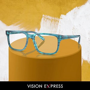 Színpadon az Emporio Armani!✨ A nyár slágerszínei a üde pasztell...