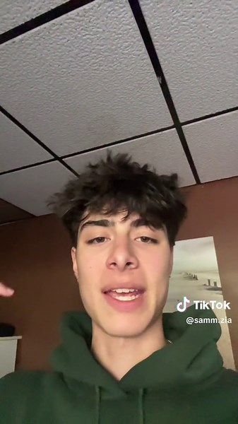 Replying to @bob This is how to actually clean your ears‼️ ##ear##earwax##earwaxremoval #selfcare #selfimprovement