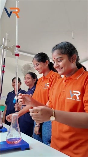 Inside VR Junior College Labs | Physics, Chemistry, Botany & Zoology Practical Sessions