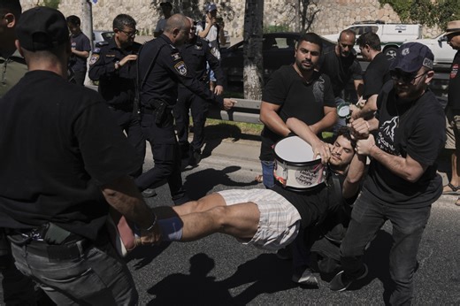 Hostage Rally in Tel Aviv Erupts Into Clashes Outside Likud Headquarters