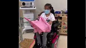 Fashion Moment: Brought to you by rehabilitation and building engineering. Occupational therapist Debbie designed a custom dressing tree for her patient Vanessa. Building engineers helped construct it. As part of her therapy, Vanessa, who has #arthrogryposis, worked with her OT to learn how to use the tree and get dressed more independently. The teenager’s t-shirts have loops attached which hook onto the tree when she uses it. Nice job ladies! Want to learn more? For more on our specialized mult