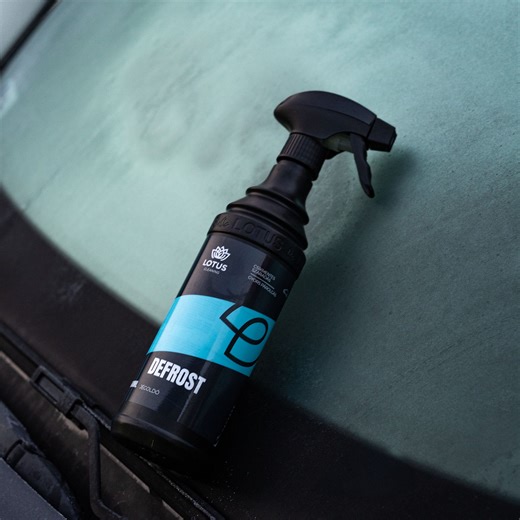 Jég a szélvédőn? 10 másodperc és már úton is vagy. | Lotus Cleaning