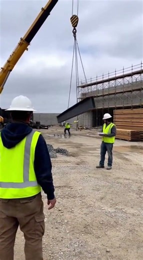 Saved Just In Time ⚠️ Falling Steel Beam on Construction Site #ConstructionSite #WorkplaceSafety