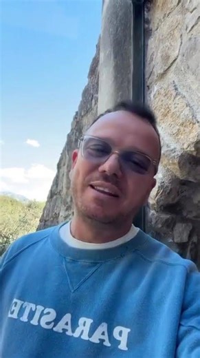 🎶 Gigi D’Alessio augura una Buona Pasqua ai fan!