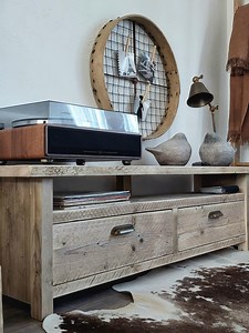 Rustic Reclaimed Wood TV Stand: Vintage Media Console With Storage - Etsy UK