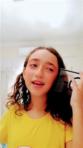 Eu achando que são cantora, mas na verdade não