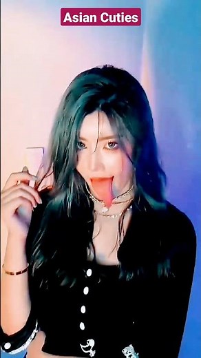 In a club | long tongue | Long tongue girl #shorts #shortvideo #cute #nancy #asian #longtongue