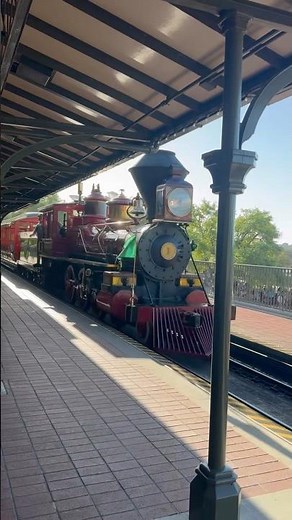 Walt Disney RR No:1 pulling into Main Street Station! #steam #train #disney #rail #railroad #trains