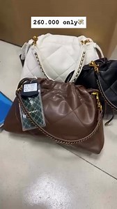 2.6K views | Gold vibes-nya dapett, kualitasnya kulit kambing asli yang bikin tampil stand out tanpa ribet✨ harga 260.000, Mau?? Keep admin wa.me/6281373338233, YG MAU JOIN RESELLER JUGA BISA YA LANGSUNG AJA KLIK LINK https://whatsapp.com/channel/0029VbAlJPr4Spk8ruyRrj1b | Carles Levin Alvironika | Facebook