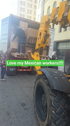 #truckingjobs #18wheeler #trucker #unloading #safety #Mexicans #bigrigs