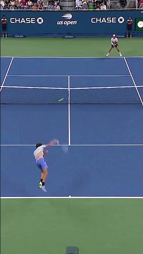 NO LOOK smash winner! 💥