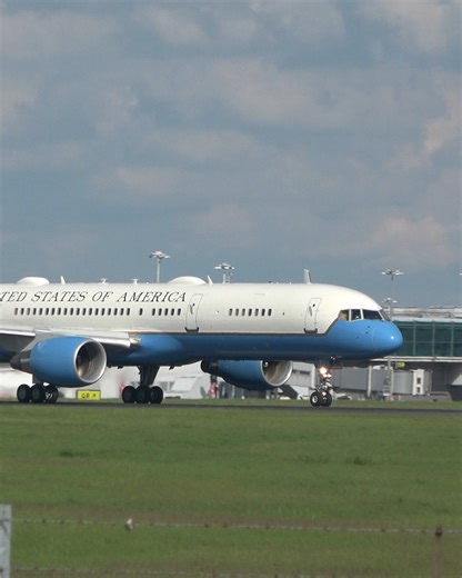799K views · 11K reactions | US Air Force C-32 (Boeing 757) | RVA Aviation | Facebook