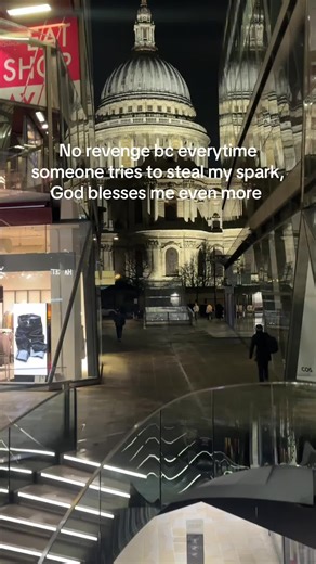 A Memorable Night in London: Exploring the Rooftops