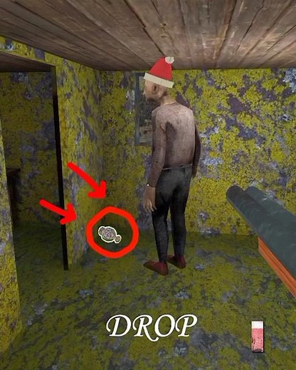 Funny moment with santa 🎅 grandpa #grannyfunnymoments #grannygame #gaming #viral #grannykill