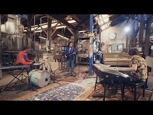 Macadam Crocodile x Mezerg - Live session at Gallia