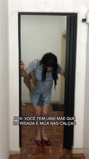 Desastre do Xixi nas Calças! Mãe, Mijo por Toda Parte