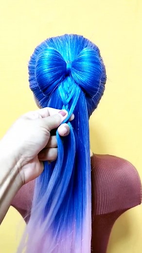 How to Create a Stylish Ponytail with a Bow | Hair Tutorial