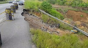 12K views · 62 reactions | HIGHWAY LANDSLIDE An urgent call is being made to Works Minister Rohan Sinanan to repair a landslide along the Solomon Hochoy Highway, near the exit of the Couva Children’s Hospital. The landslide developed weeks ago following persistent and heavy rainfall that led to the failure of a culvert. This VIDEO was captured by Express Photographer TREVOR WATSON on Wednesday afternoon. | Trinidad Express Newspapers | Facebook