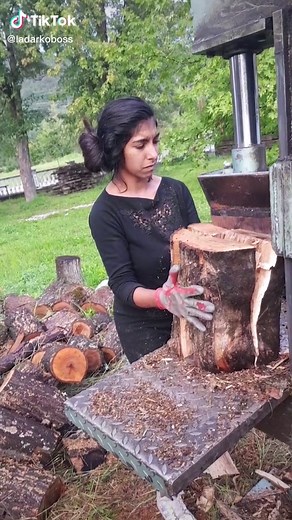 Efficient Wood Splitting Techniques Explained