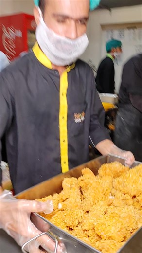 Eats n Bites Samanabad 1st Round 2nd Branch EnB Good Pizza Model Town Link Road Opposite Amana Mall Lhr. . . . . .. #eatsnbites #moltencheeselava #foodblogger #syedahsanyt | Eats n Bites