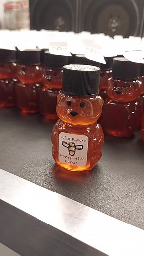 Honey near me, yes Honey Hive Farms / Arizona Honey. We are filling over 200 little bears for a great couple that are our customers for their wedding. Wish them only the best. Thank you to all our customers. www.HoneyHiveFarms.com #arizona #peoriaaz #arizonaliving #honeyhivefarms #peoriaarizona #peoriaazsmallbusiness #azlocal #arizonalocal #arizonagarden #arizonafoodies #arizonafood #arizonalife #glendaleaz #suncityaz #phoenix #tempeaz #scottsdaleaz #scottsdale #coffee #baking | Honey Hive Farms