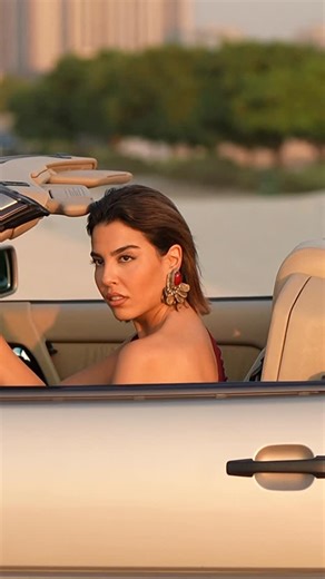 Kam Car Vintage on Instagram: "A dream come true under the Dubai sunset. The 1994 Mercedes-Benz SL600. With only 40,000 miles and a full service history. Some dreams are meant to be driven. 🌅✨ 🎥 @adspire.marketing #MercedesSL600 #V12mercedes #ClassicMercedes #KamCarVintage #DreamCar #SunsetDrive #conevrtibleseason #VintageCarVibes #DubaiCars #ReelCarGoals #joyofdrives #collectiblecars"