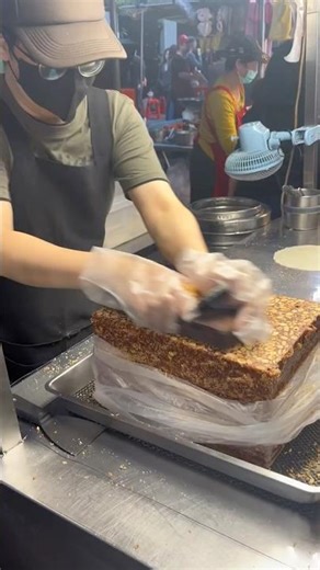 Taiwan Night Market Peanut Ice Cream Roll 🇹🇼 | Street Food Tour #food #streetmarket
