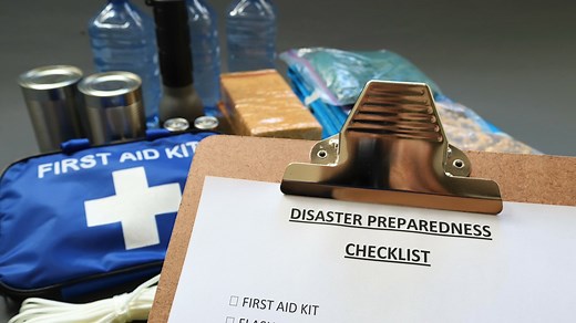 What you should have in your hurricane emergency kit
