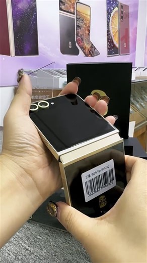 Quantum Techy on Instagram: "Samsung Flip Phone Review Exploring Design Power Durability Camera Innovation Everyday Usability Real World Performance And Worth Buying Verdict Today #techreels #trending #viralreels"