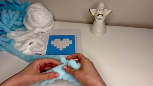 Poppy Flower Chunky Knit Blanket Pattern: Easy Finger Knitting Tutorial (PDF Pattern)