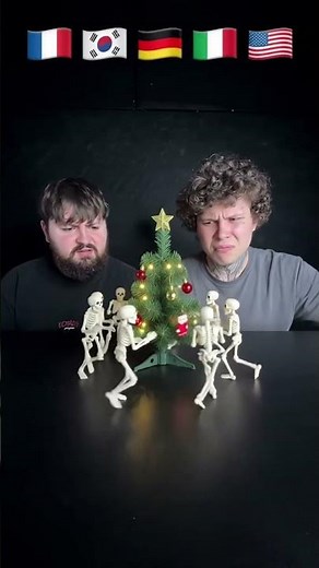 The running skeleton around the Christmas Tree 🎄💀