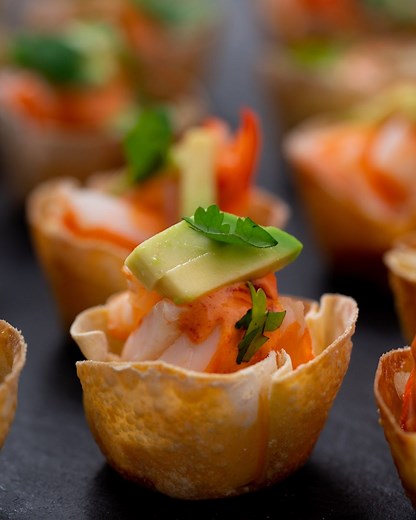 These Mini Prawn Cocktail Wonton Cups are THE PERFECT party guests 🎉💃🏻🥂 Get the recipe: http://www.marionskitchen.com/prawn-cocktail-wonton-cups | Marion's Kitchen