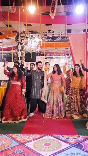 My Mehndi Entrance ✨💚 #dance #mehndidance #wedding #foryoupageofficiall #trendingvideo