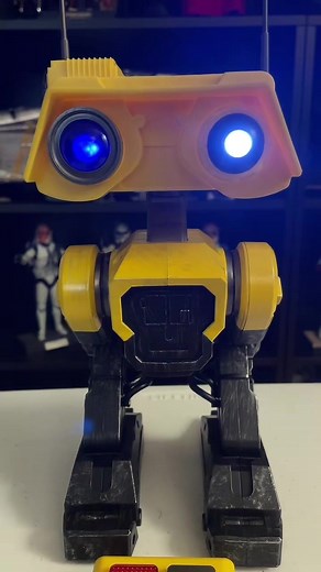 Disney BD-1 Remote Control Droid Toy | Star Wars Collector's Item