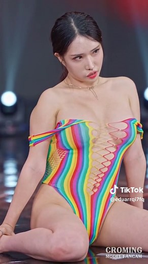 Desfile de Roupas Íntimas: Estilo e Elegância