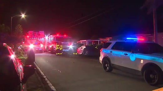 Firefighters extinguish blaze in Miami home - WSVN 7News | Miami News, Weather, Sports | Fort Lauderdale