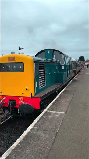 D8568 Class 17 Clayton and DMU CL108 drag at the Severn Valley Railway Winter Diesel Day