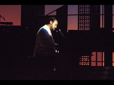 MARVIN GAYE - WHAT'S GOING ON - Motown 25 1983 (sous-titré français)