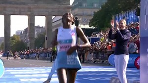 Ethiopia's Assefa breaks women's marathon world record