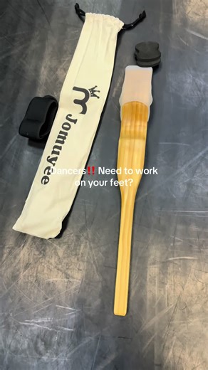 Dancers‼️ Need to work on your feet? Try this foot stretcher out🙌🏻 enjoy! #dance #choreography #diml #fyp #ballet