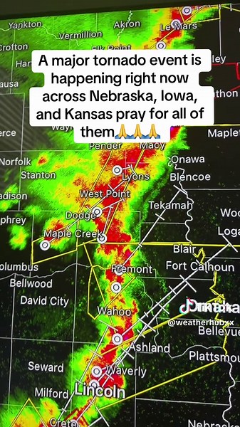 A extremely large outbreak is occurring right now and will get even worse tomorrow stay weather aware immediately if your in these states: Oklahoma, Kansas, Nebraska, Iowa / TAKE COVER if necessary!! #tornadooutbreak #severeweather #storm #tornado #fyp