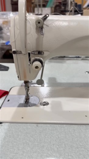 ตัดด้ายจ้า ตัดด้าย ย้ำด้าย จ้า ย้ำด้าย อัตโนมัติ ของ JUKi DDL 8700-7 สภาพสวยมาก ราคา ถูกๆ สนใจ 0816225912 ค่ะ | จักรเย็บผ้า มือสอง สภาพดี โดย เฮียสุนทร - Sunthorn Sewing Machine Master